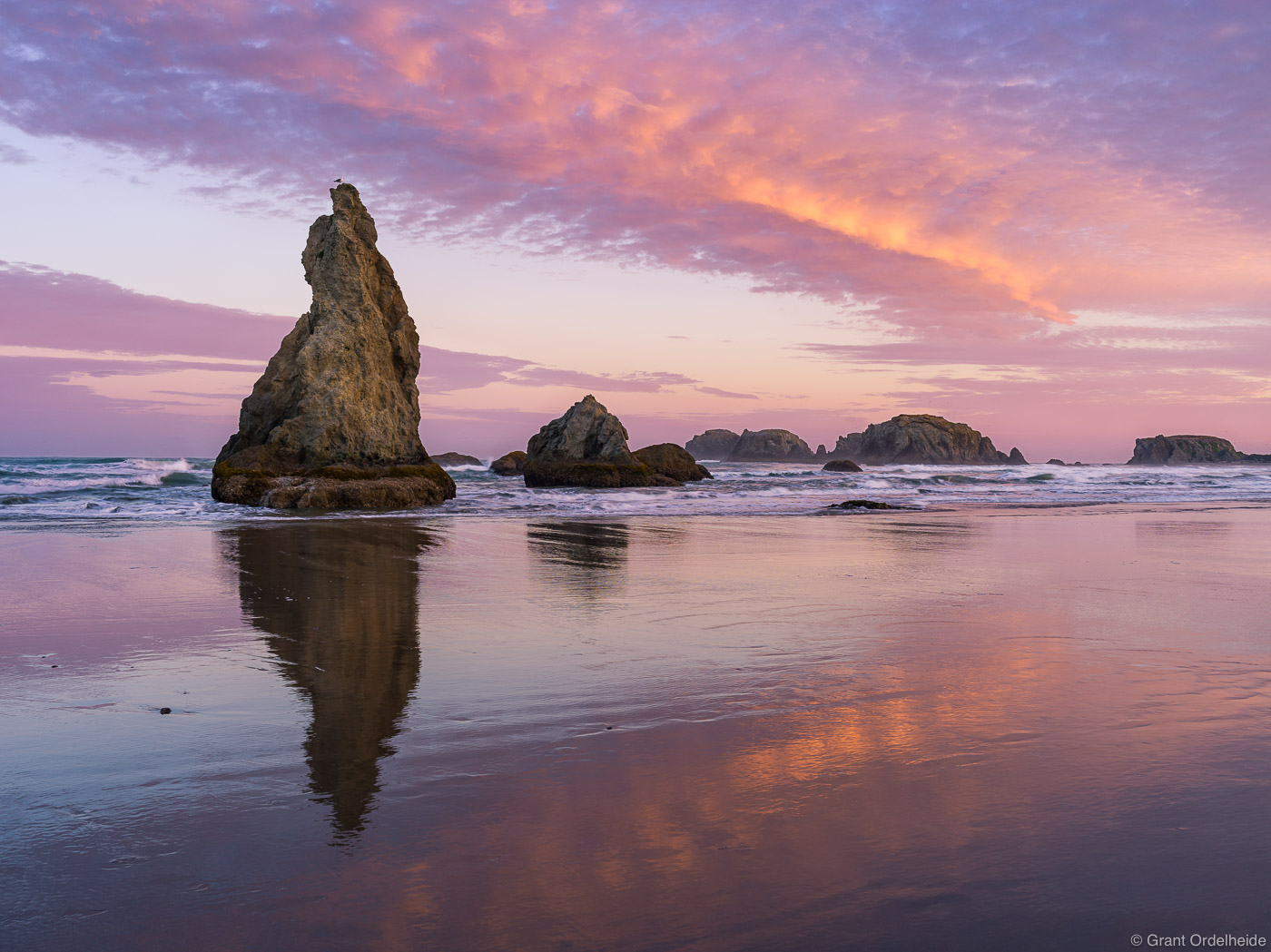 Sunrise over the seastacks of Bandon Beach in Bandon, Oregon.